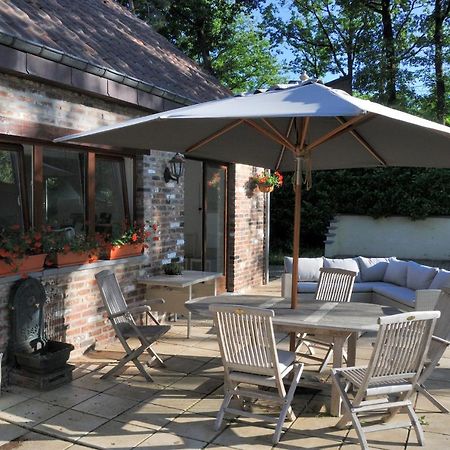 Suite Familiale Avec 2 Chambres Dans Une Villa - Quartier Vert Et Boise - 5 Kms De Намюр Екстериор снимка