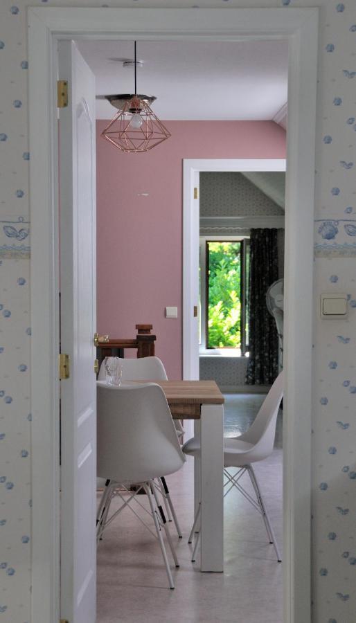 Suite Familiale Avec 2 Chambres Dans Une Villa - Quartier Vert Et Boise - 5 Kms De Намюр Екстериор снимка