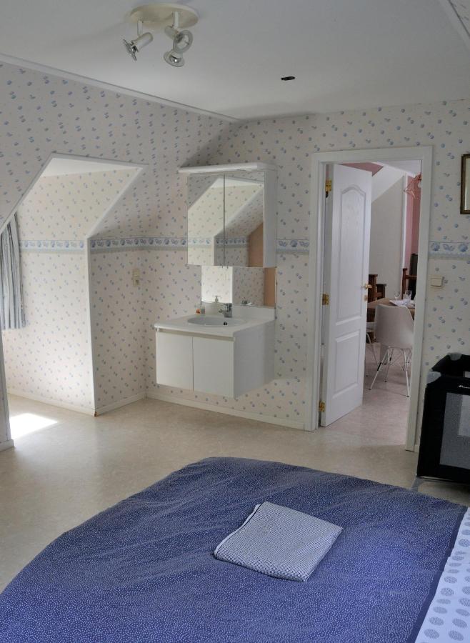Suite Familiale Avec 2 Chambres Dans Une Villa - Quartier Vert Et Boise - 5 Kms De Намюр Екстериор снимка